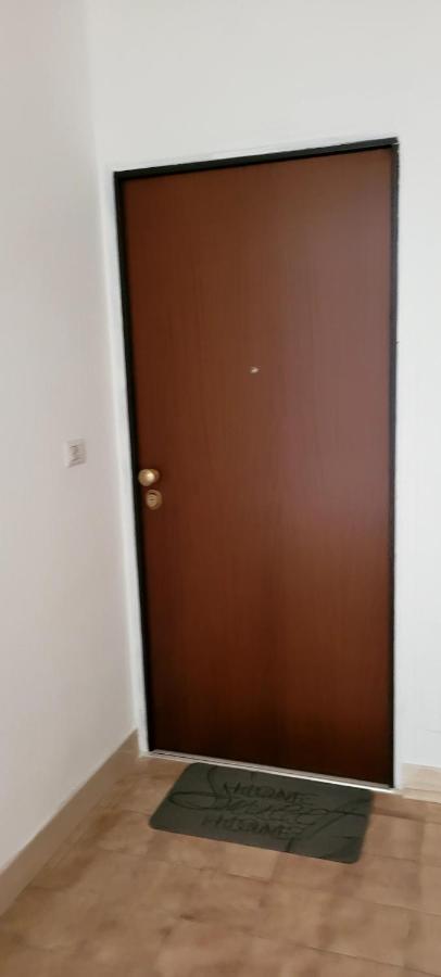 Intero Con Parcheggio Gratuito Apartment *